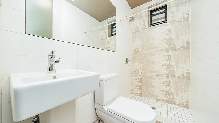 Rented by Nooklyn NYC LLC | media 18