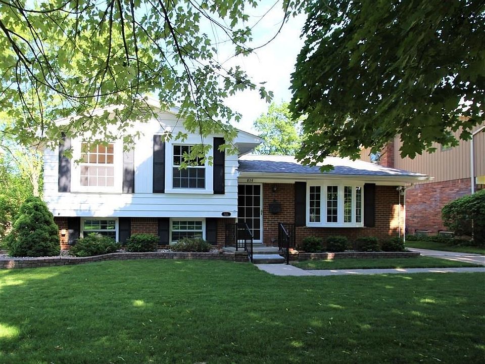 1st image of 826 Courtland St