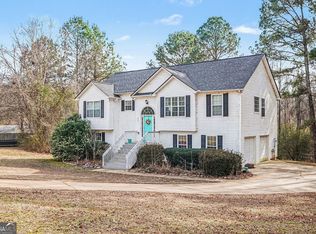 240 Grove Pointe Dr, Locust Grove, GA 30248