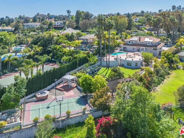 25852 Desert Trl, Laguna Hills, CA 92653