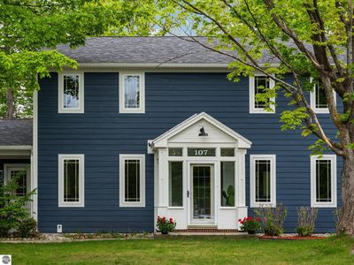 107 Hillcrest Ct, Traverse City, MI, 49684