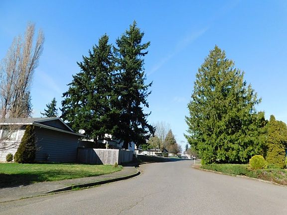 5th image of 2202 S 300th St