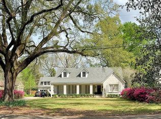 1621 Ingleside Dr, Baton Rouge, LA 70808