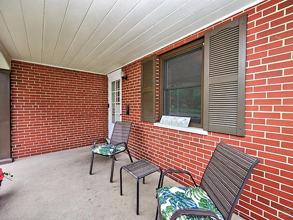 4th image of 3270 Renfro Ave