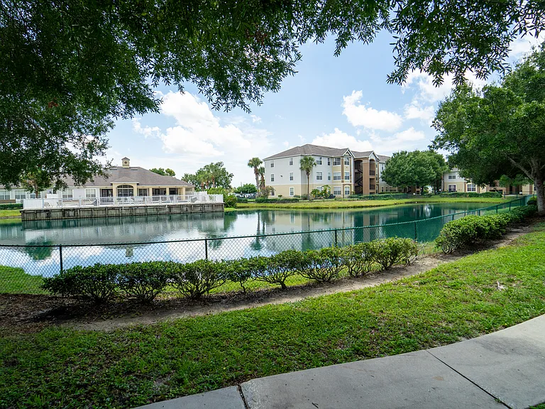 Palmetto Trace Apartments — Photo 8