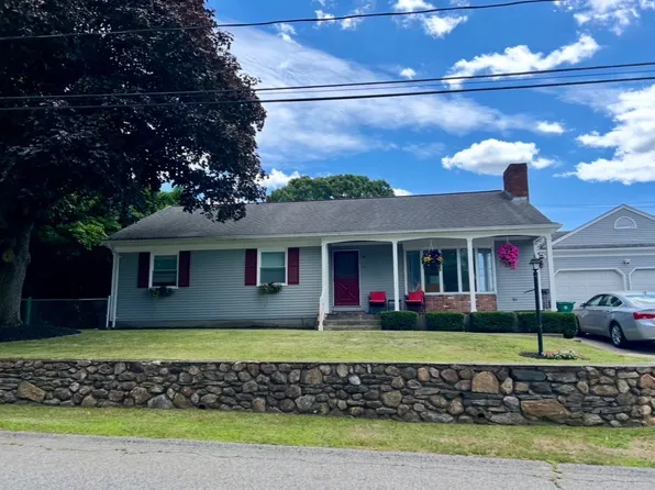 33 Achille St, Woonsocket, RI 02895