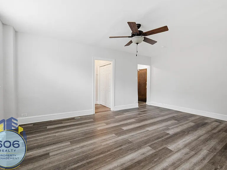 The Ashland Tower Modern Living in the Heart of Rogers Park — Photo 46
