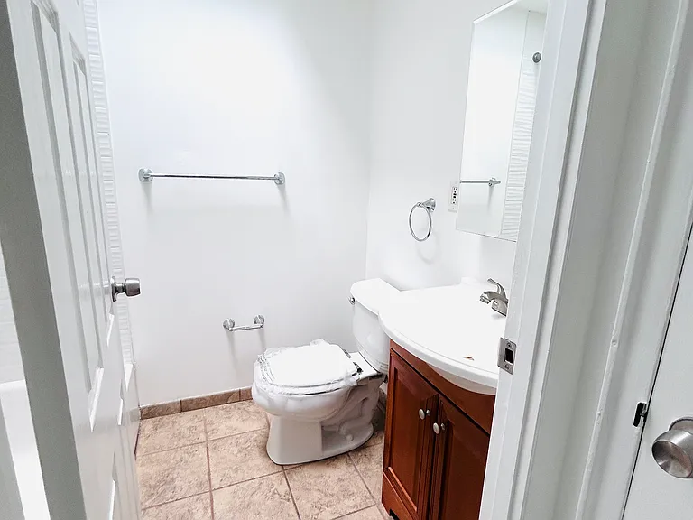10931 Modena Dr #2 — Photo 27