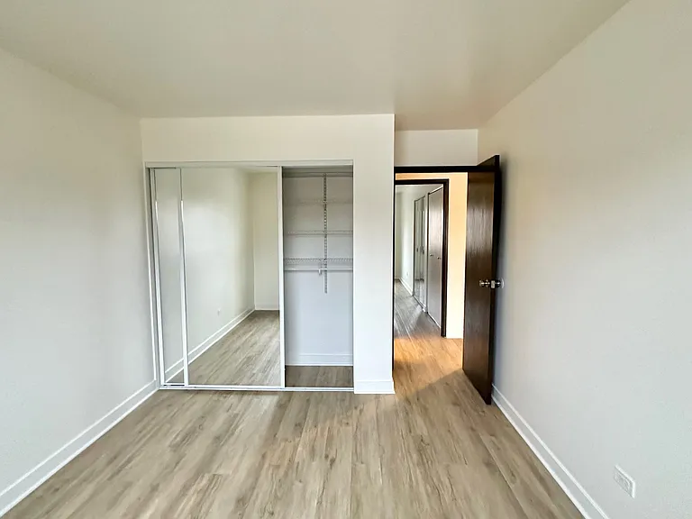404 Inland Dr #2C — Photo 2