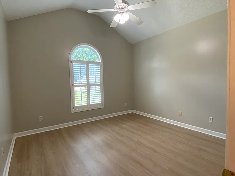 126 Kathryne Bailey Dr — Photo 7