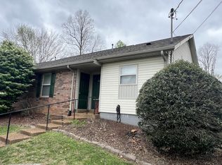 106 Eastdale Ln, Dickson, TN 37055