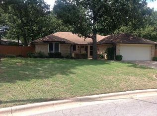 7749 Chasewood Dr, North Richland Hills, TX 76182