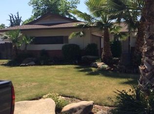 5682 E Tarpey Dr, Fresno, CA