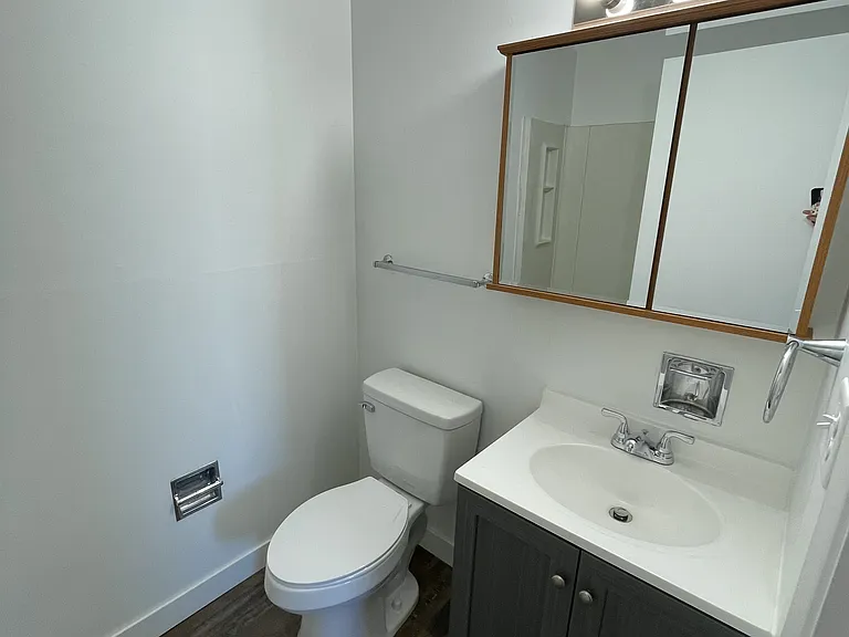 209 Titan St — Photo 6