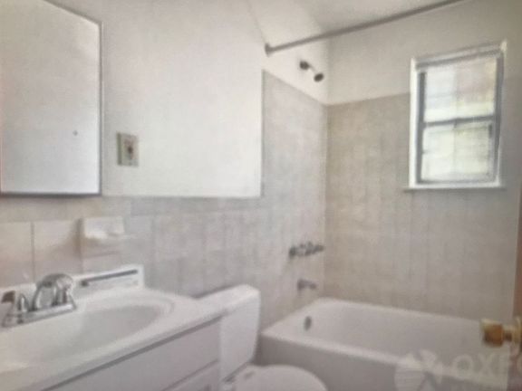 5th image of 3601 Greystone Ave #2