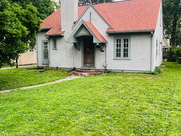 440 W 44th St — Photo 17
