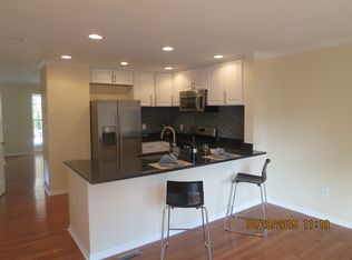6583 Medinah Ln, Alexandria, VA 22312