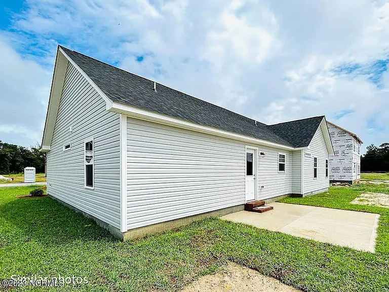 707 Alpha Ct — Photo 6