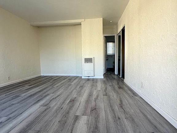 4th image of 5901 E Ocean Blvd APT 7