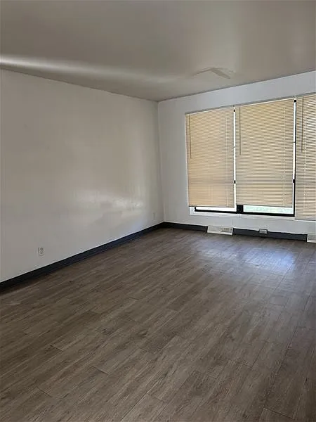 2628 Tyrell Dr — Photo 3