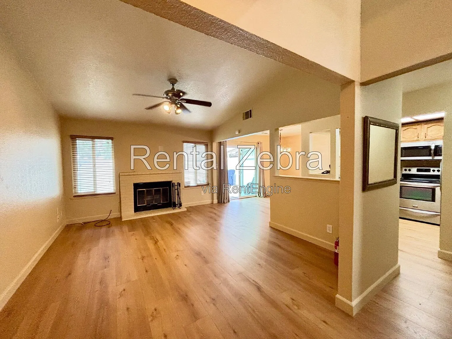 2 bed, 1.5 bath, $1,650 — Photo 3