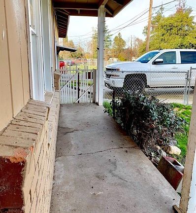 5th image of 4898 Western Ave