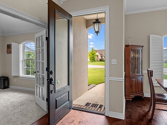5th image of 2389 Tallgrass Cir