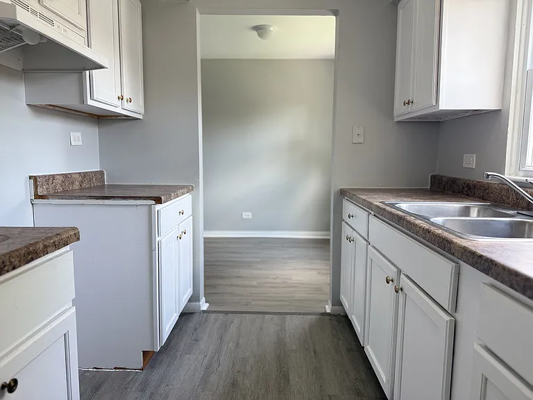 7824 S South Shore Dr #2C — Photo 9