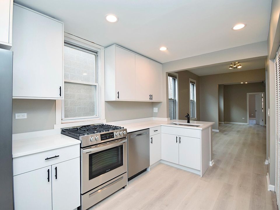 1st image of 1627 N Honore St #3