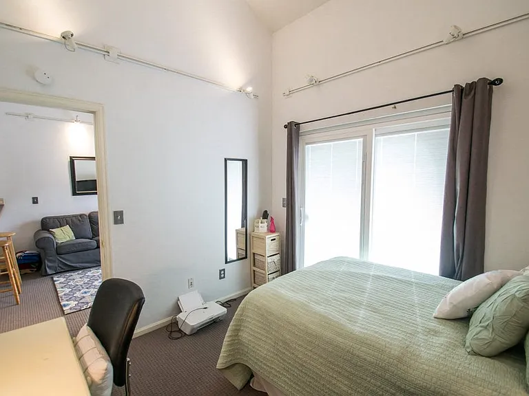 935 Broadway St. #203 — Photo 12