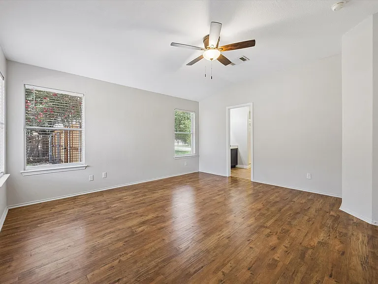500 Millington Ln — Photo 25