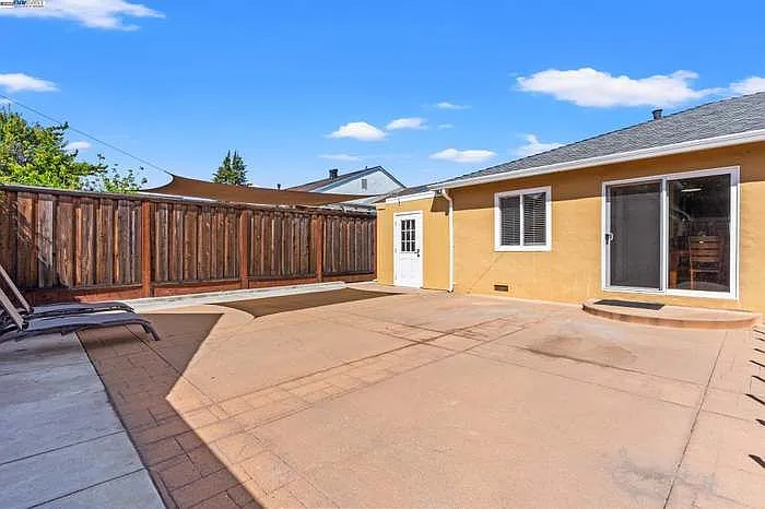 20171 Leroy Dr — Photo 12