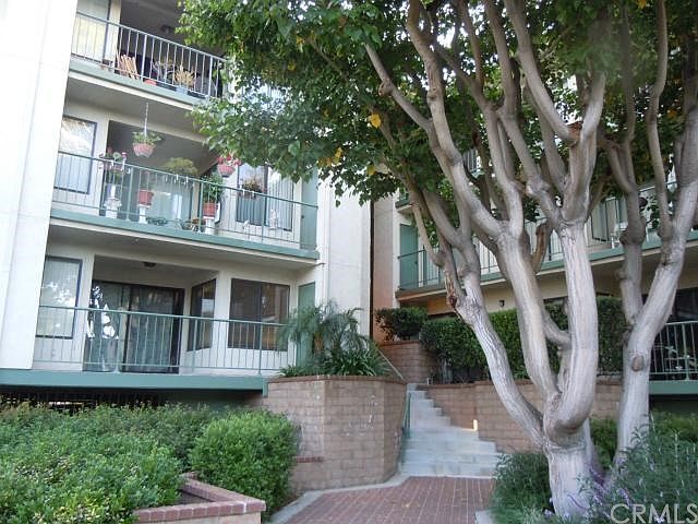 1st image of 2110 Apricot Dr #2110