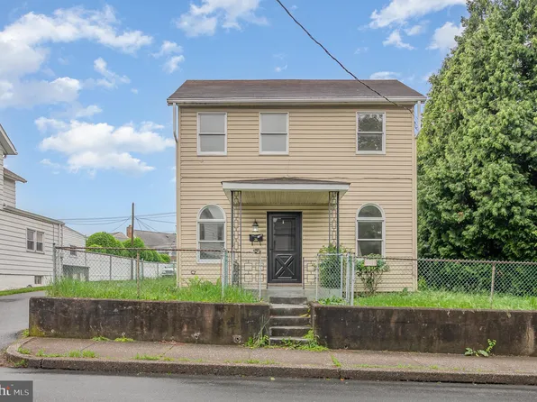 2633 Canby St, Harrisburg, PA 17103