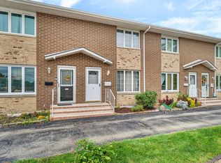 613 E 3rd St, Lockport, IL 60441