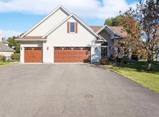 8715 Jewel Ave S, Cottage Grove, MN 55016