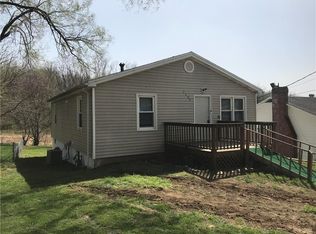 2208 Oscar St, Saint Joseph, MO 64505