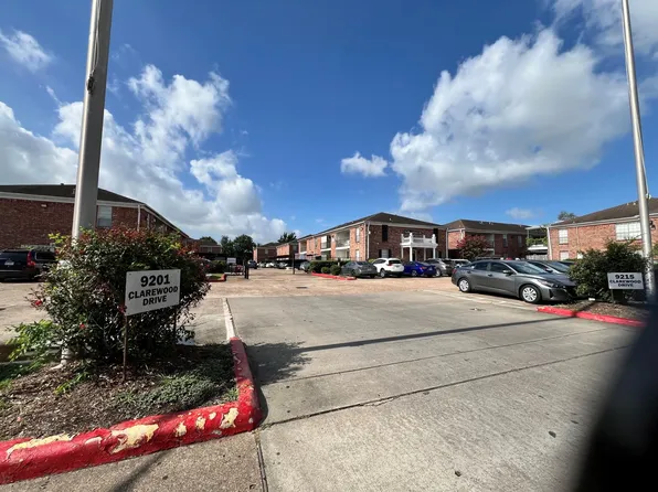 9201 Clarewood Dr #359, Houston, TX 77036