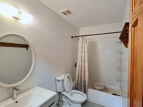 2nd image of 4212 Parsons Blvd Floor 2