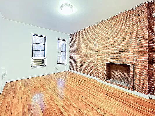 1st image of 1734 2nd Ave #D