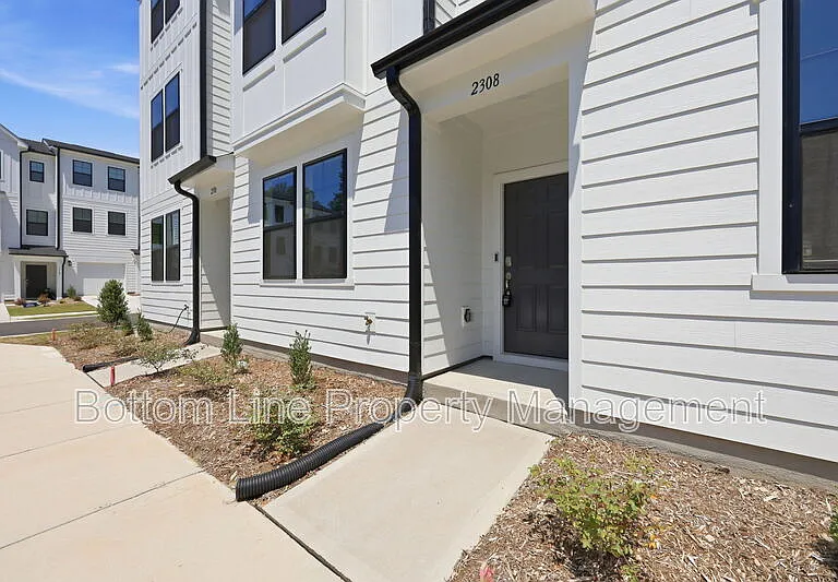 2308 Oakwood Meadows Ct — Photo 47