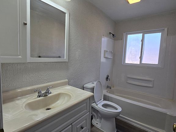 3rd image of 2119 Lexington Dr