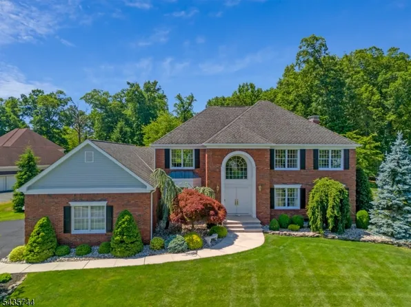 1 Mckay Dr, Bridgewater Twp., NJ 08807