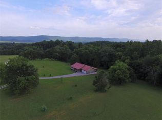 144 Whirlwind Ln, Pikeville, TN 37367