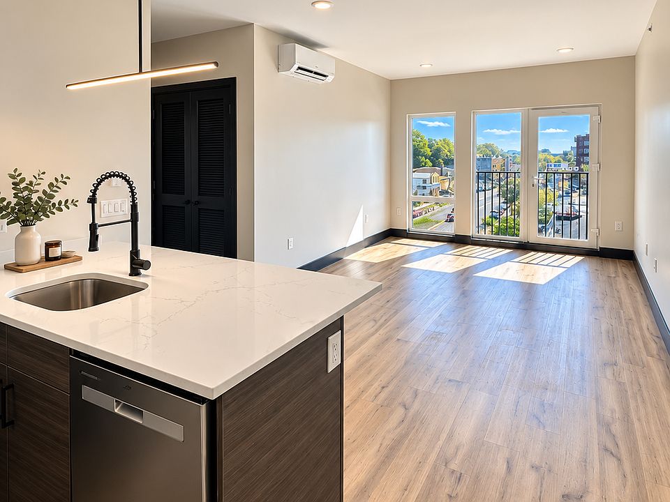 1st image of 862 Broadway #7