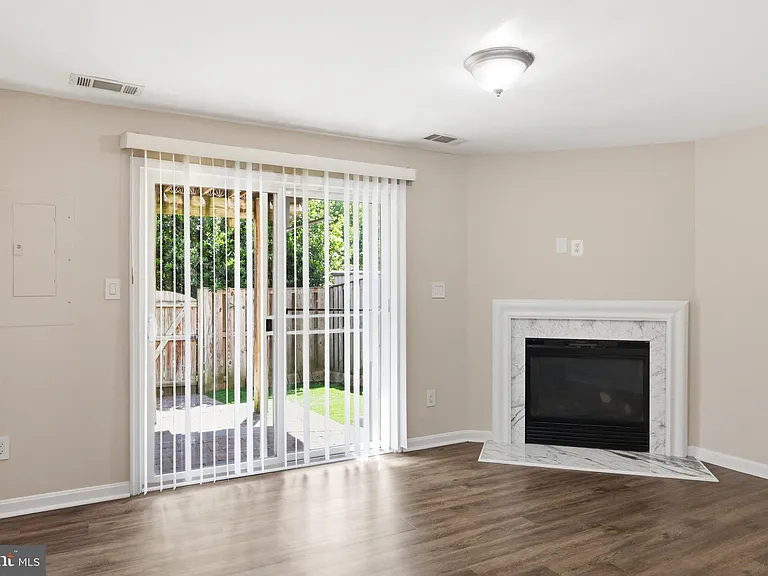 5504 Sacramento Mews Pl — Photo 4