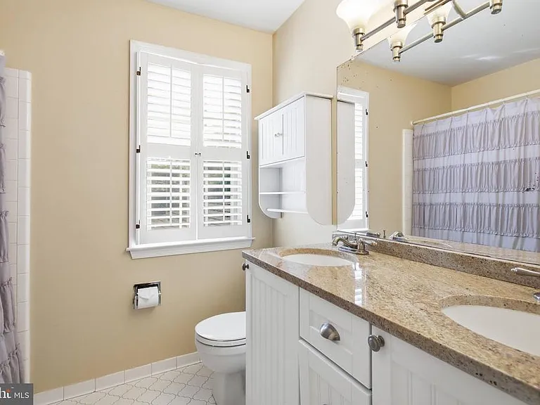 9369 Tovito Dr — Photo 25