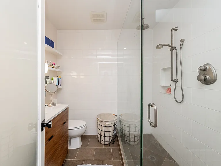 1100 W 6th Ave #A4 — Photo 30