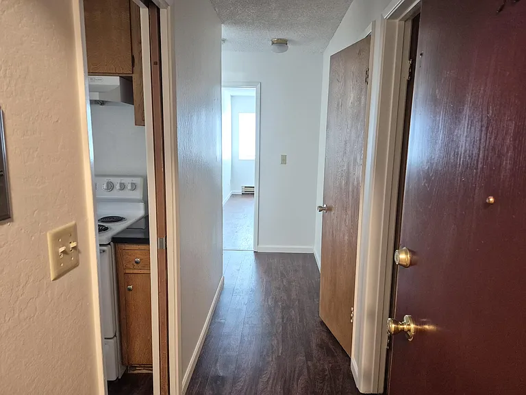 Wayne Ave — Photo 13