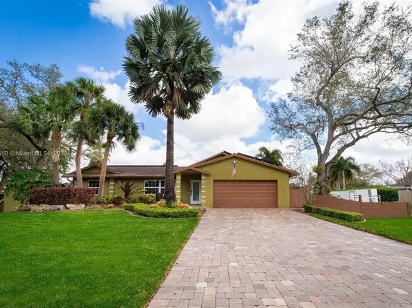 4930 SW 201st Ter, Fort Lauderdale, FL 33332